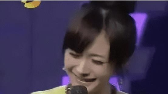何炅“捧杀”计划落幕，黄磊一家全体塌房！“完美”人设被撕开