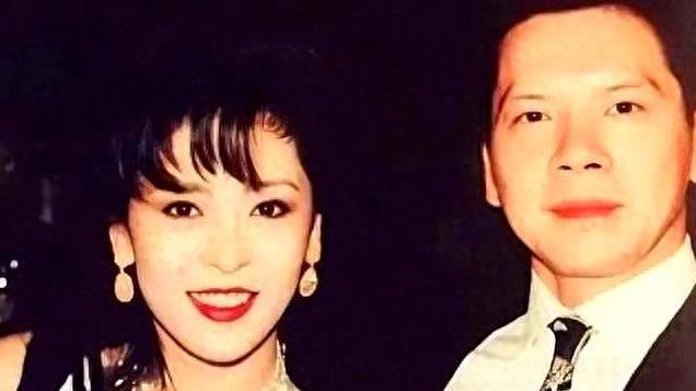 原来洪金宝说的都是实话，香港演艺圈只有周星驰在向家活出了尊严