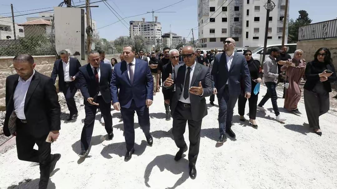 【突发】以色列枪口惊现联合国四常代表！30国外交官抱头躲避画面曝光‌