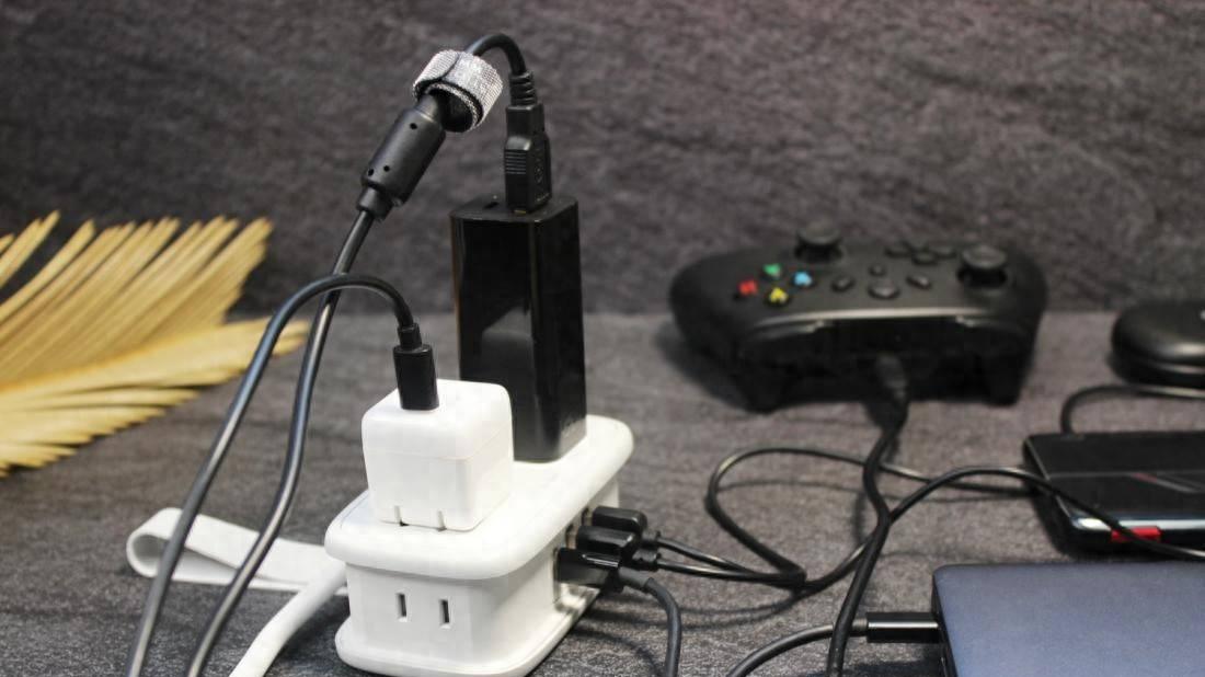 出差旅行充电焦虑？快来试试牛顿定律NTONPOWER 20W快充口袋插排