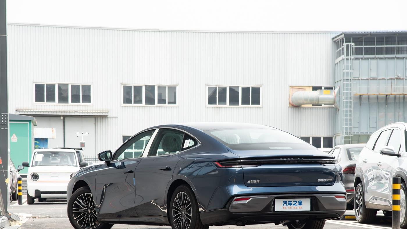 百万级行政座舱下探15万！银河星耀8的23扬声器音响+SPA按摩实测