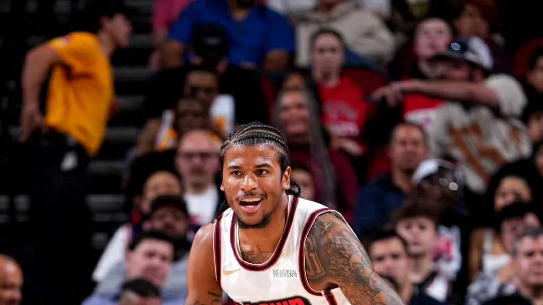 火箭3连败 谈3件事 格林狄龙29中8 罚球26中13 白魔6分钟