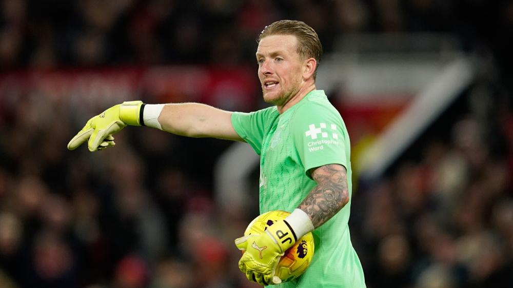 抽象！对手内讧送红牌，自家主场送进球，曼联的第四变成了第十