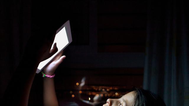 别让孩子的"视力存款"提前透支！这份护眼指南家长必看