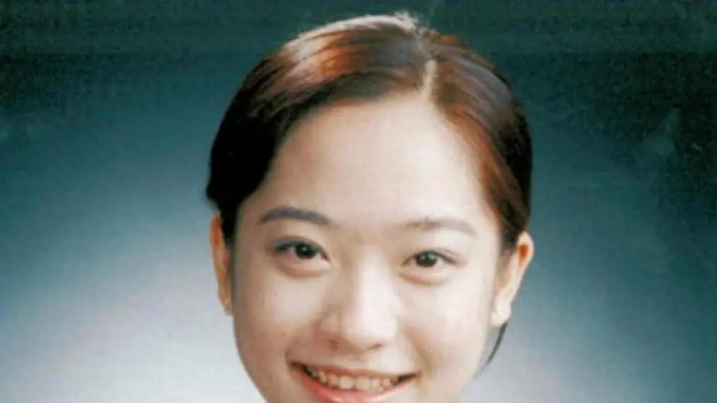 体操女神胡美：嫁篮球名将朱芳雨连生两胎，离婚12年，现状如何？