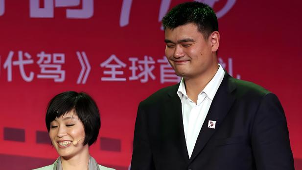 官宣离开！姚明娇妻做出重要决定，叶莉坚守8年后最终退出