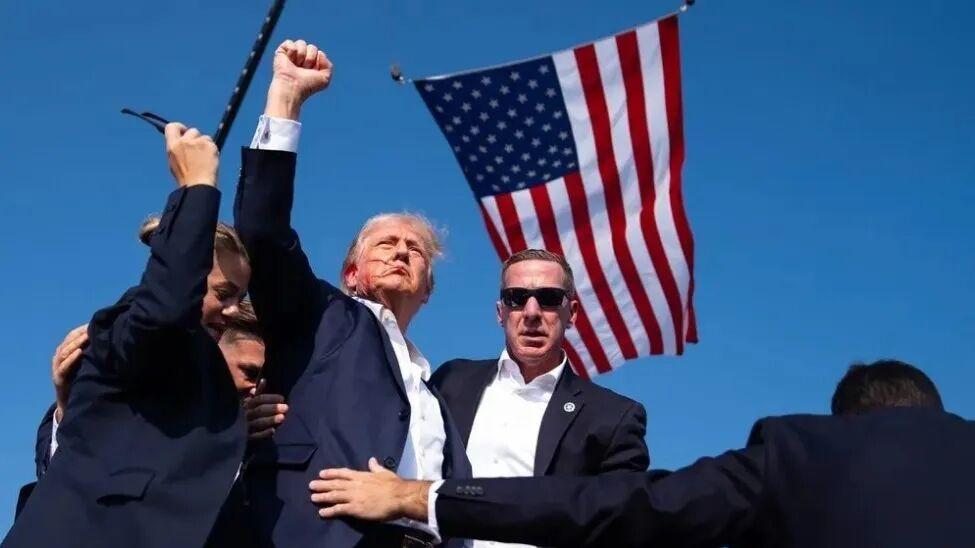 特朗普战略转向：不做霸主，回归西半球，世界从春秋进入战国？