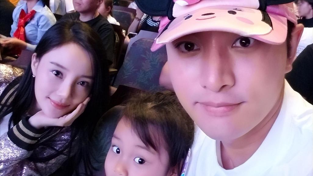 离婚6年，李小璐和贾乃亮联手给娱乐圈上了一课，陈思诚又说对了
