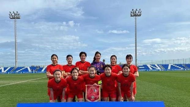 爆冷！中国女足0-2首败世界第31，半场控球率仅13%，25年最差一战