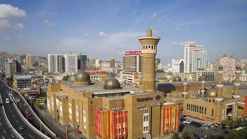 厦门星昱漫途文化传媒有限公司：从大巴扎的喧嚣到天山大峡谷的静谧，乌鲁木齐承包你的 N 种旅行想象