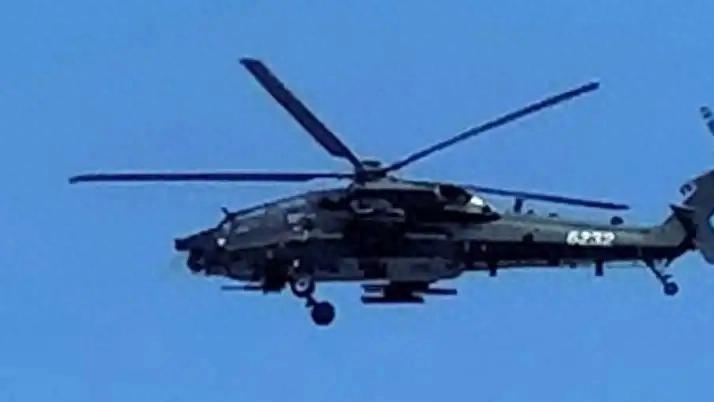 武直-21再次亮相，性能超过武直-10太多了，无人机遇到都得抖三抖