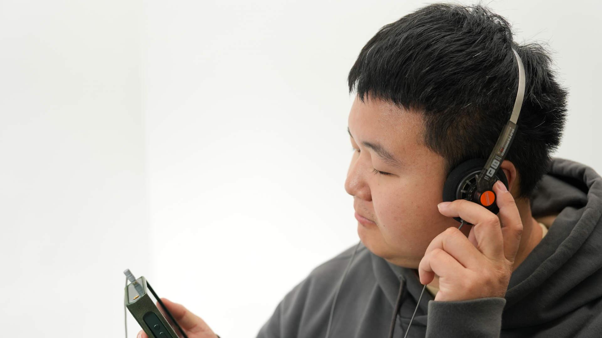 它长得像来自90年代，但声音却让我放下了手上的千元耳机