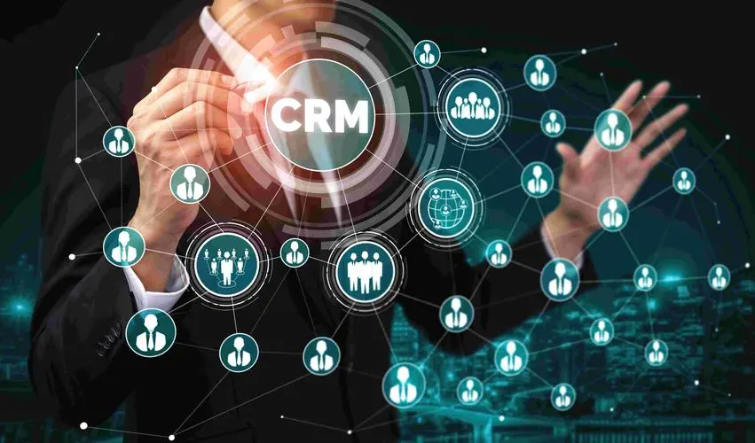 2025，中国首份AI CRM的"标准"：销售易凭什么执笔？