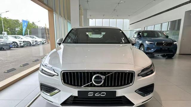 低调内卷王？沃尔沃S60值不值得买，一篇讲清楚！