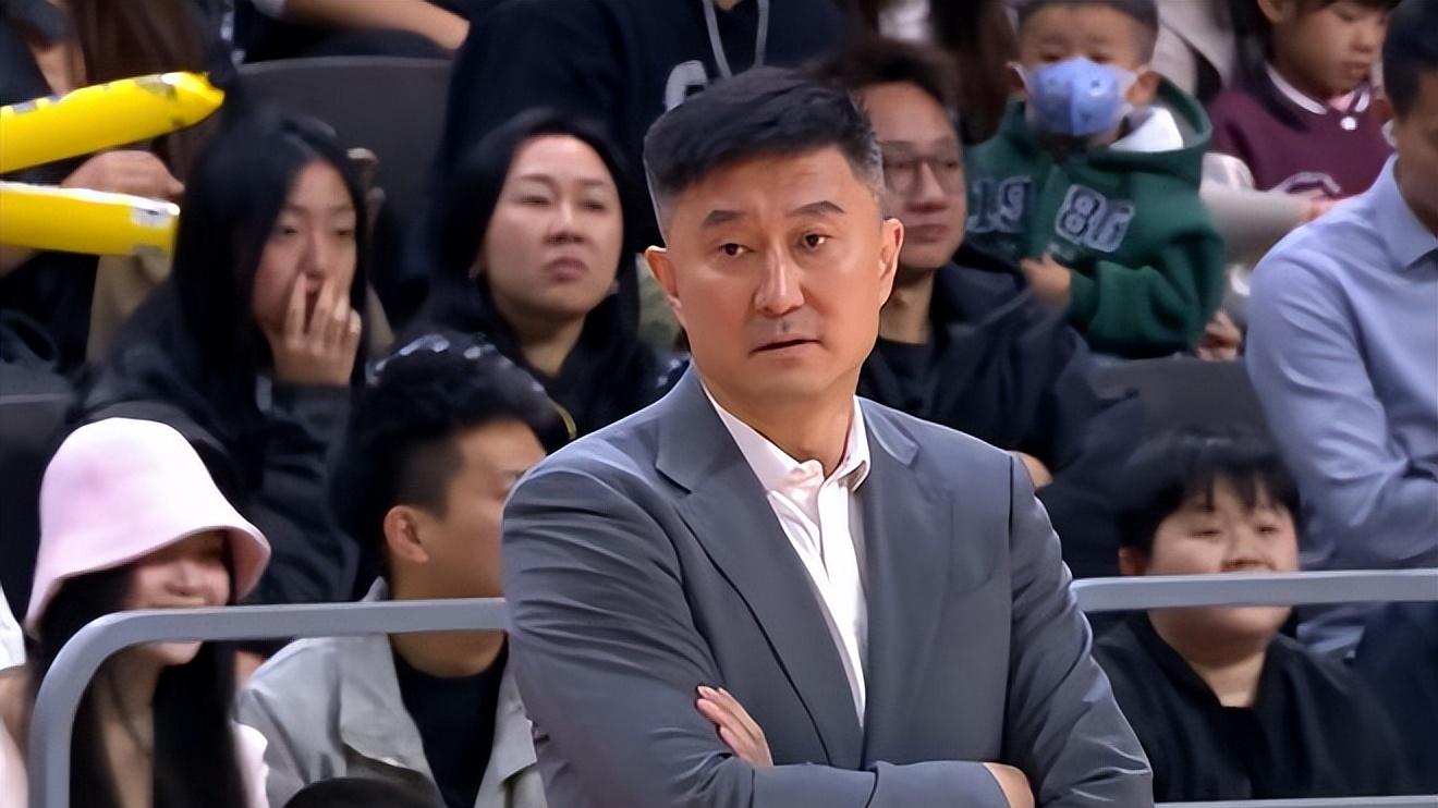 轰27分后再砍19分！命中率100%展现巨星风采，杜锋放走他后悔吗？