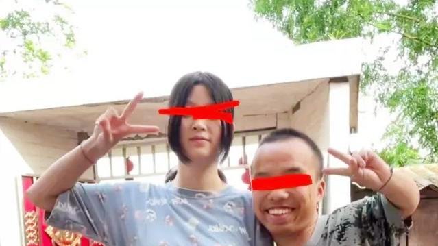 身高1.2米的他如何赢得美人心：农村小伙的爱情故事引热议