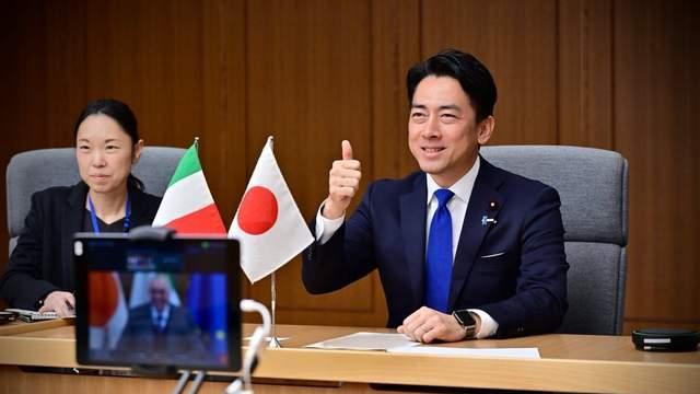 小泉进次郎跨洋告状，偌大的欧洲全部沉默，只意大利一家冒头而出