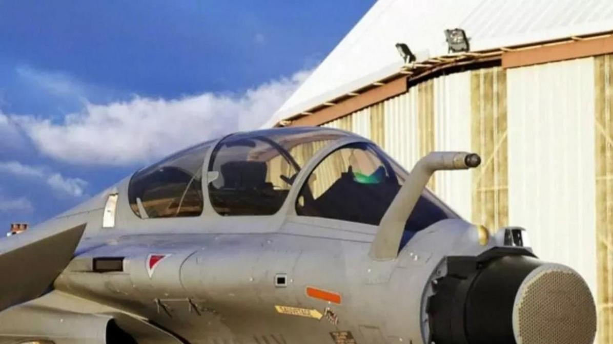 阵风战斗机死的一点都不冤，雷达航电导弹都落后歼10CE一代