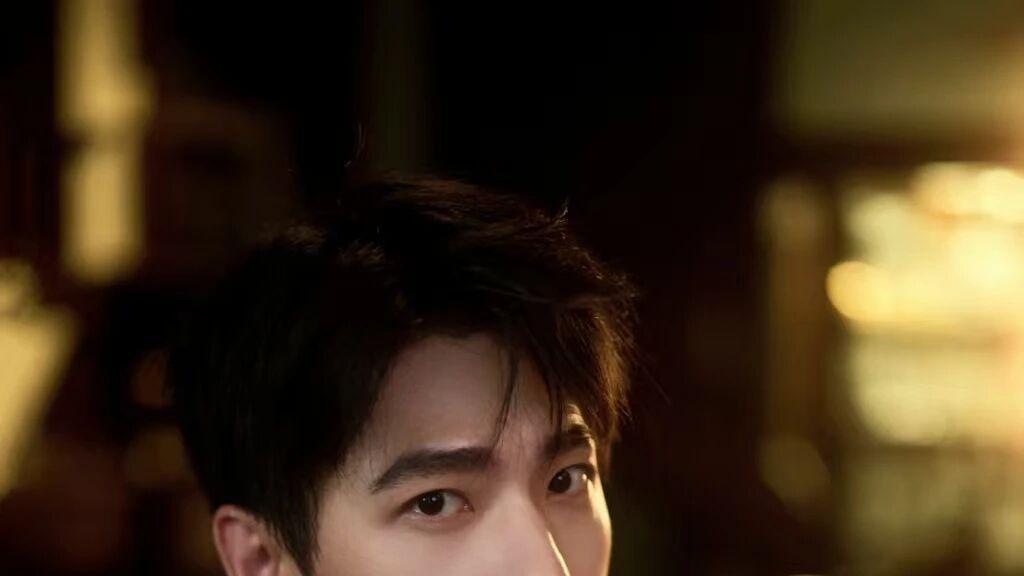 章子怡新电影、经纪人献吻求资源？朱一龙科幻电影、王楚然新剧排播、熟瓜汇总