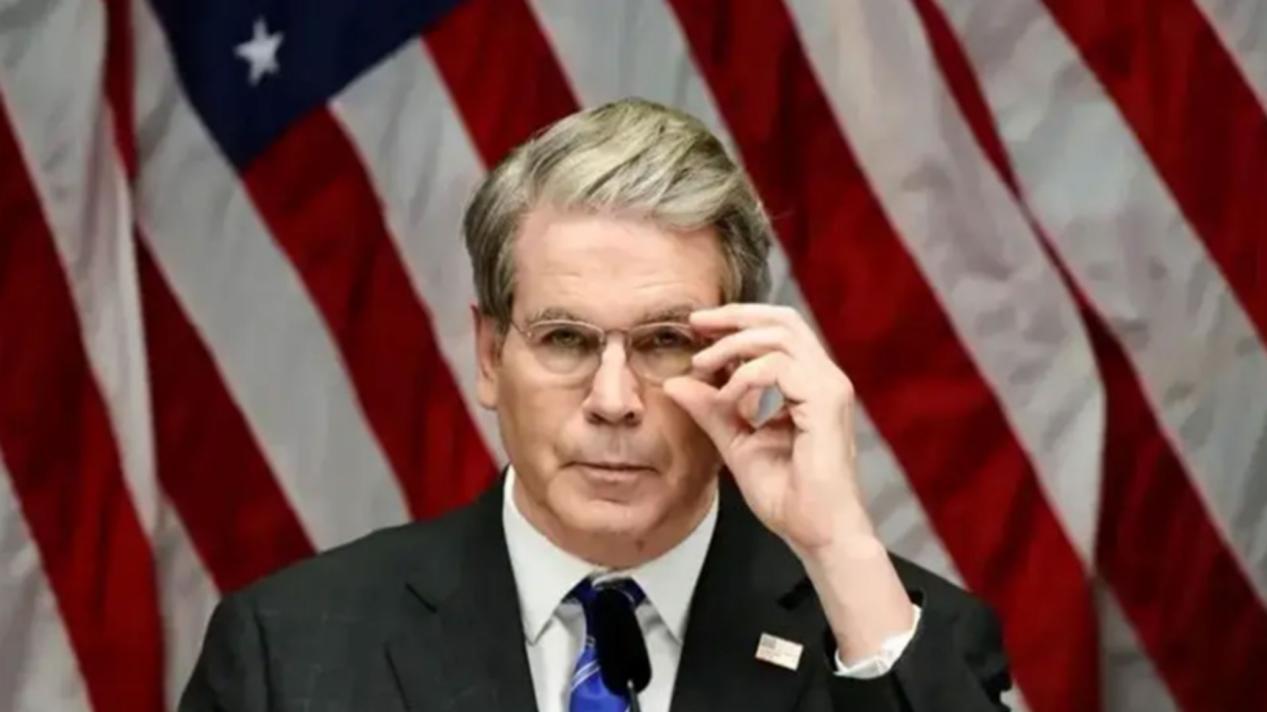 美国财长声称，世界没法承受一个贸易顺差达到一万亿美元的中国