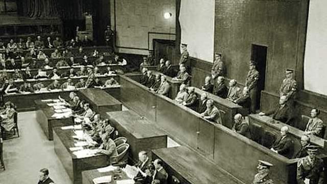 明明是来自敌对势力的占领者，日本人为什么对麦克阿瑟充满好感？