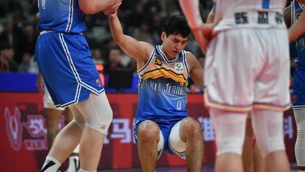 又见小鬼当家！新疆队“吉祥三提”合砍45分，喜迎主场14连胜