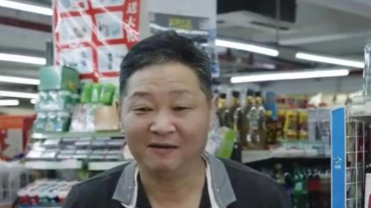 三德子赵亮：带模特老婆深山养鸡16年，满脸皱纹似老农，他图啥？