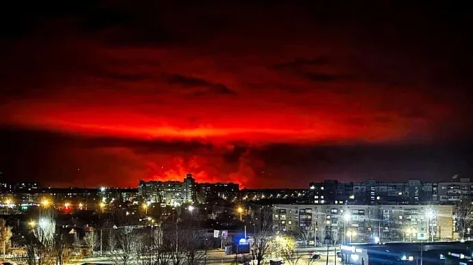 俄军库尔斯克推进受阻，特朗普要上总统山？