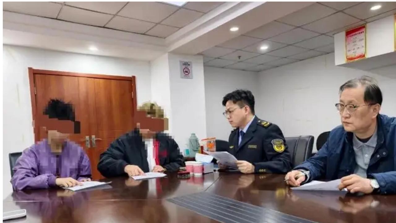 武汉一大学生理发被收万元 监管部门介入后退还大部分费用