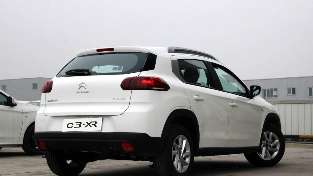 雪铁龙C3-XR灯光系统升级，自适应远近光，弯道辅助照明