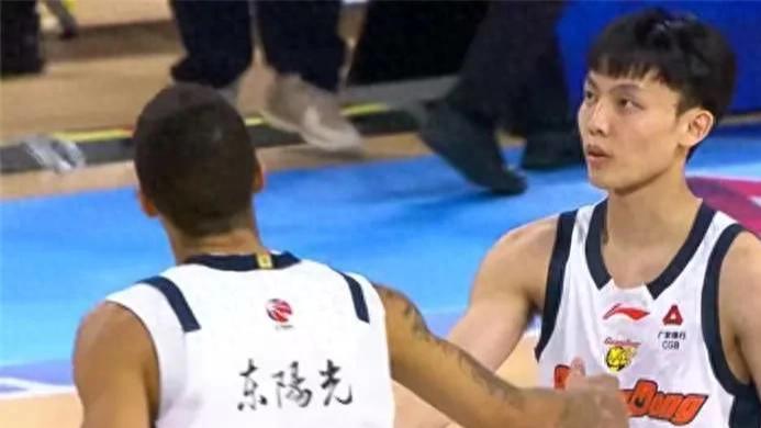 广东男篮半场赢26分，2大组织手+4大攻击手，直指冠军