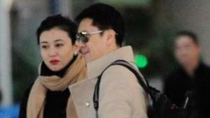 55岁蔡国庆官宣喜讯：这辈子最幸运的事，就是在路上捡到一个老婆