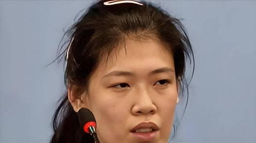 吃一堑不长一智，天津女排再做错误决定，李盈莹两眼一黑