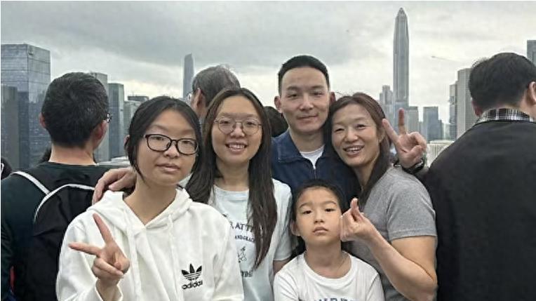 许健华第二次直播带货“遇冷”，除谢浩男缺席之外，还有三个原因