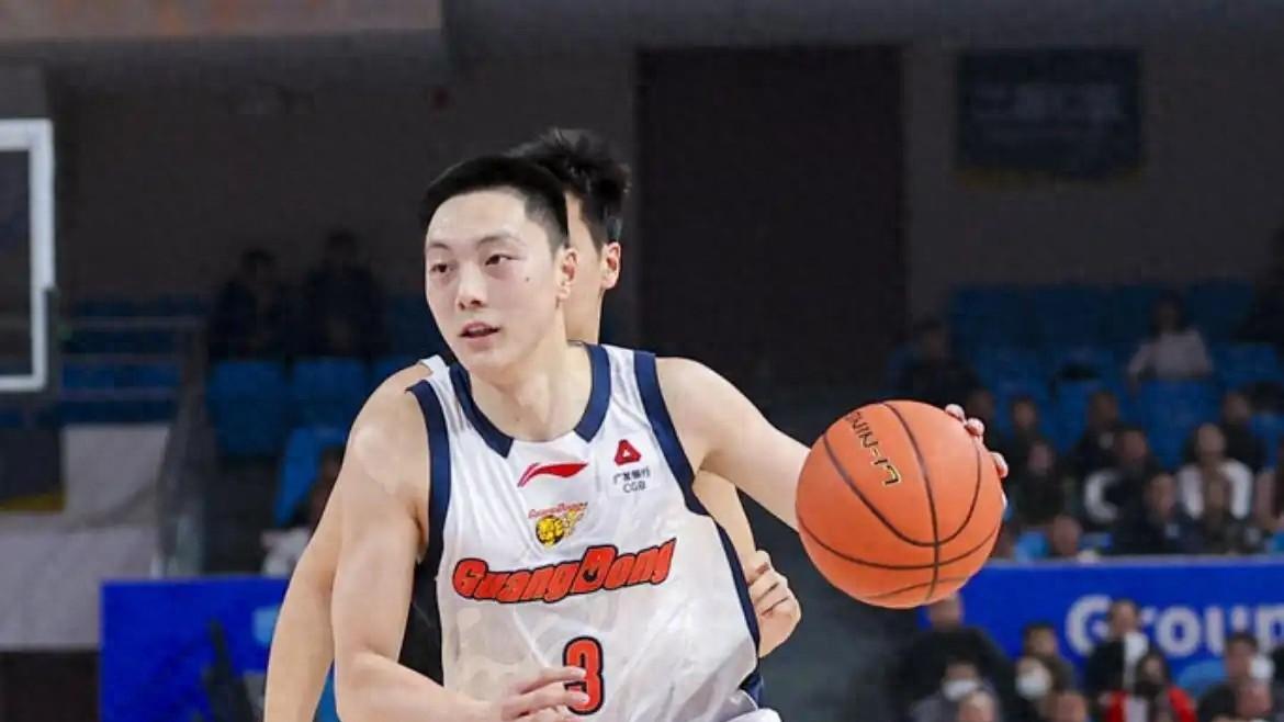 不可否认！广东队目前徐杰战术地位远超胡明轩 杜锋做法非常明智