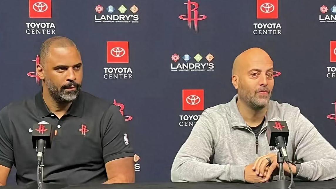 火湖圣诞大战，火箭更像是哈登离开后第一年的火箭！