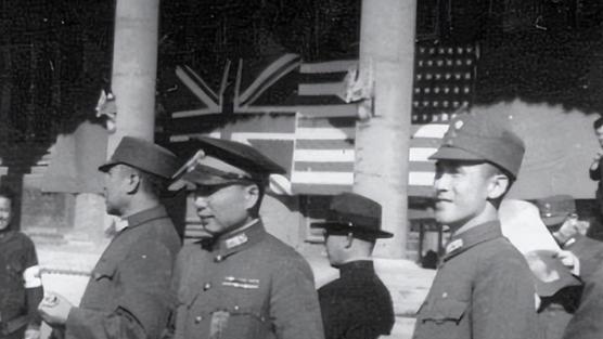 49年他谢绝老蒋接他去台的专机，却成了战犯被关14年，后来呢？