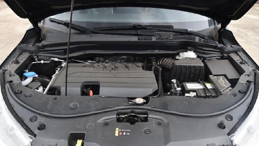 6万多能落地，手动/自动任选，哈弗M6家用合适吗