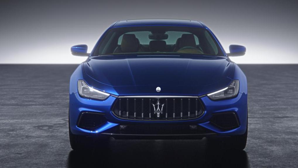 法拉利发动机，后轮偏向系统！豪车打响第一枪，便宜了40多万