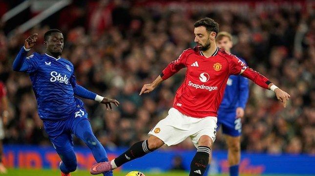 布鲁诺·费尔南德斯被要求离开曼联，尝试在巴塞罗那的新挑战