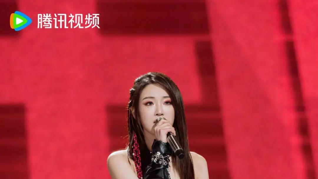 星二代张可盈逆袭成功，却因综艺翻车引争议！