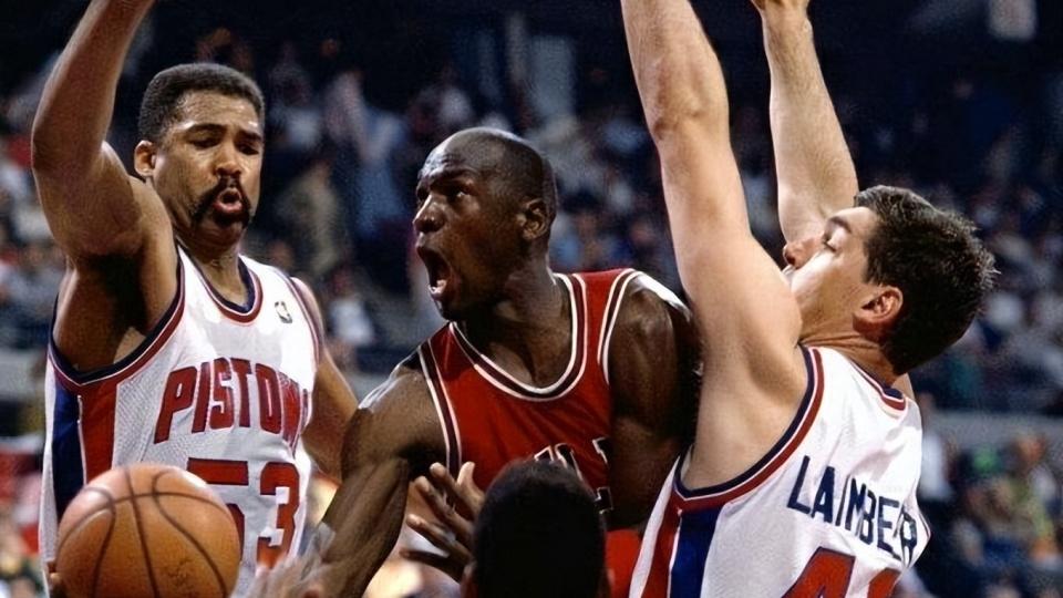 巅峰乔丹在当今NBA，场均能得多少分？卢指导的回答太霸气了