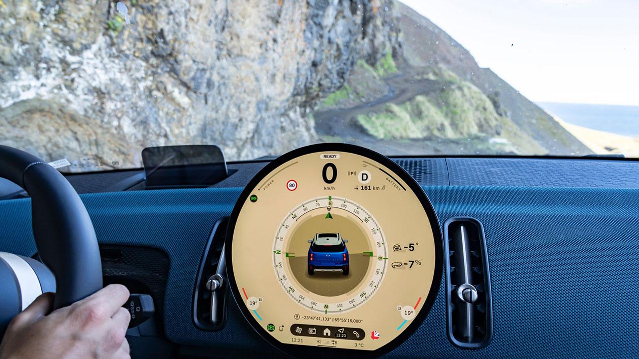 沃尔沃研发全新字体，打造更安全的车载触控屏操作体验！