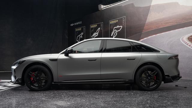 奇瑞风云A9L要卖了，看看它能搅动什么水花，跑得快很帅！