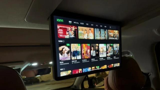 买车也是学问，用一半价格体验豪车配置，30万同款享受是否可行？