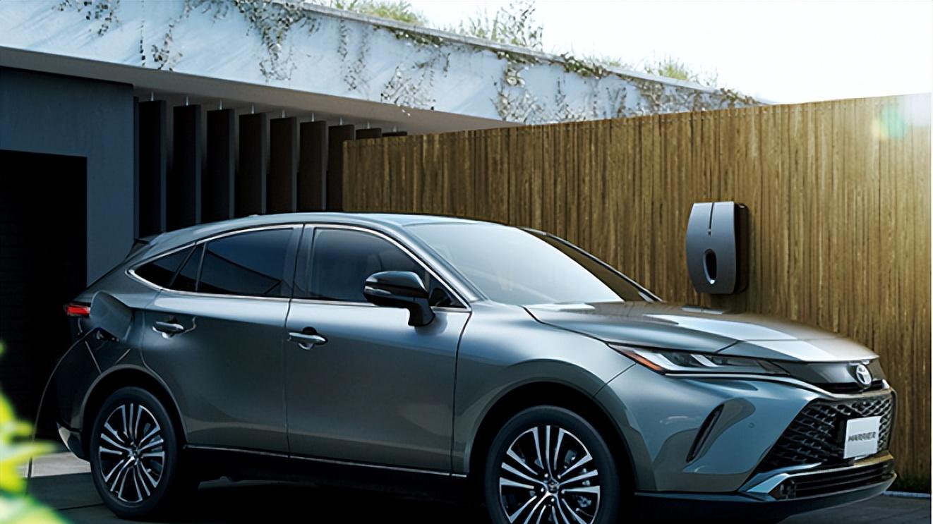 配置升级，新款丰田凌放HARRIER海外发布