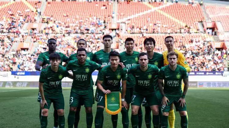 足协杯夺冠却难掩隐患，缺支持和重视的北京国安还在咬牙坚持