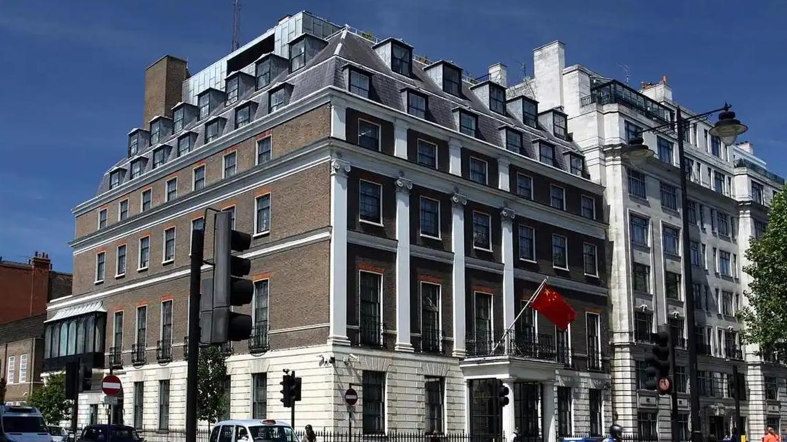 拖了7年，不许中国新建使馆，英首相继续头铁，中方准备算总账了