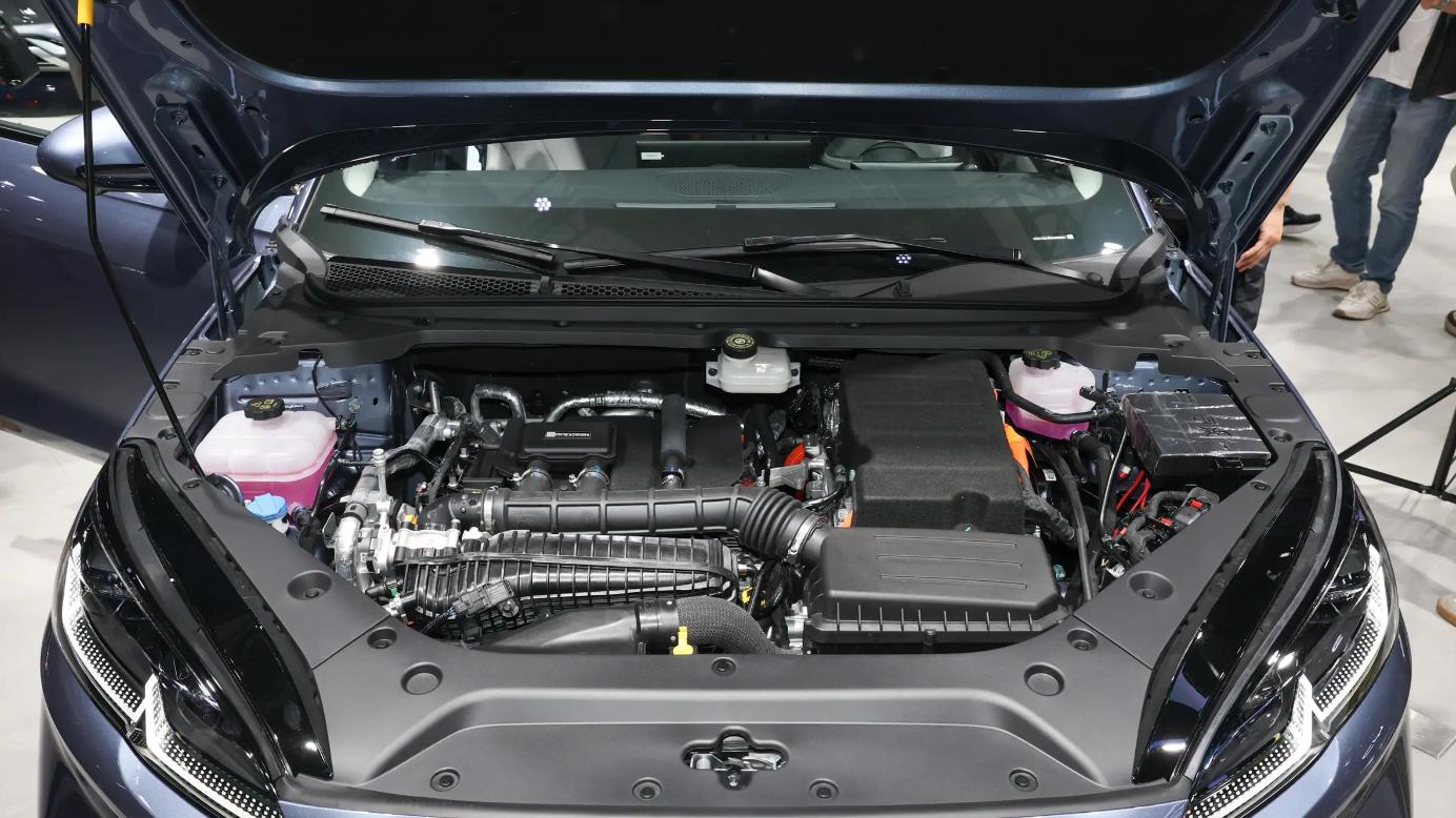 比亚迪亲民“瓦罐”，全新海豹06旅行版，插混体系，能拉能躺