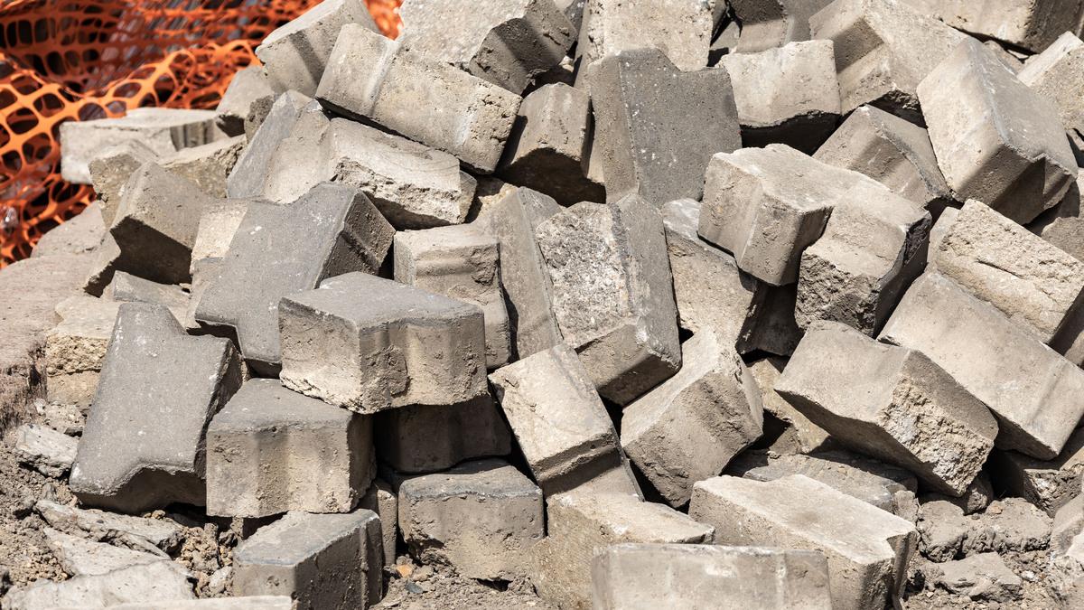 太行山深处的建筑奇迹：井陉南张村炉砟屋的百年智慧